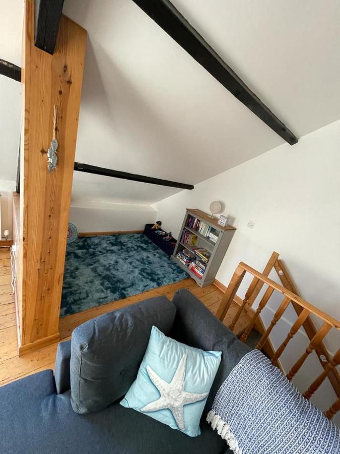 Harbour Loft! Newly Refurbished 3 Bed Flat! Appartamento Burry Port Esterno foto