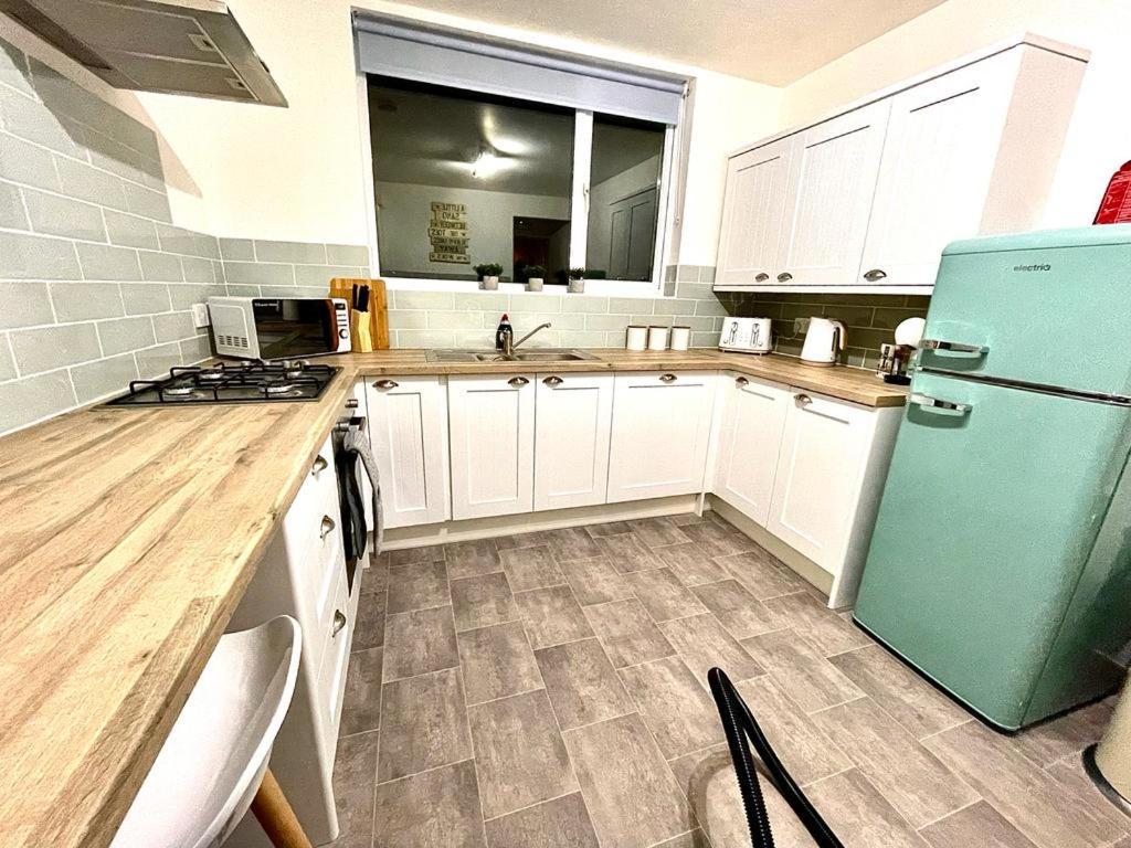 Harbour Loft! Newly Refurbished 3 Bed Flat! Appartamento Burry Port Esterno foto