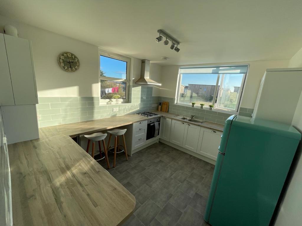 Harbour Loft! Newly Refurbished 3 Bed Flat! Appartamento Burry Port Esterno foto