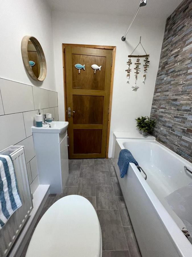 Harbour Loft! Newly Refurbished 3 Bed Flat! Appartamento Burry Port Esterno foto