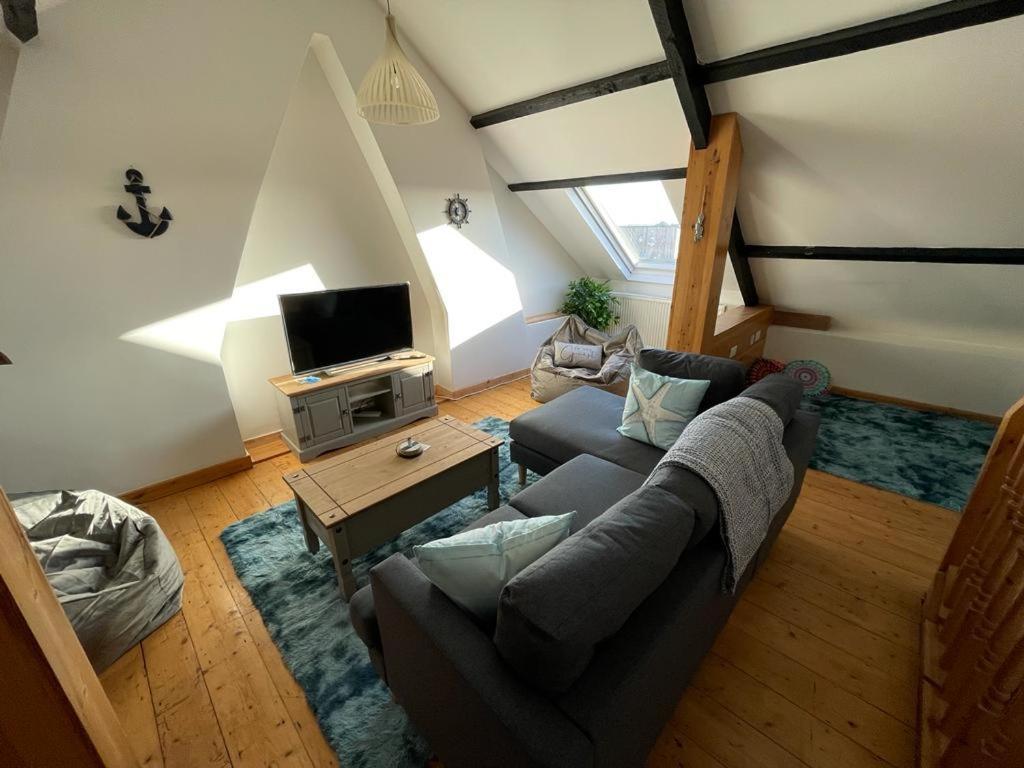 Harbour Loft! Newly Refurbished 3 Bed Flat! Appartamento Burry Port Esterno foto