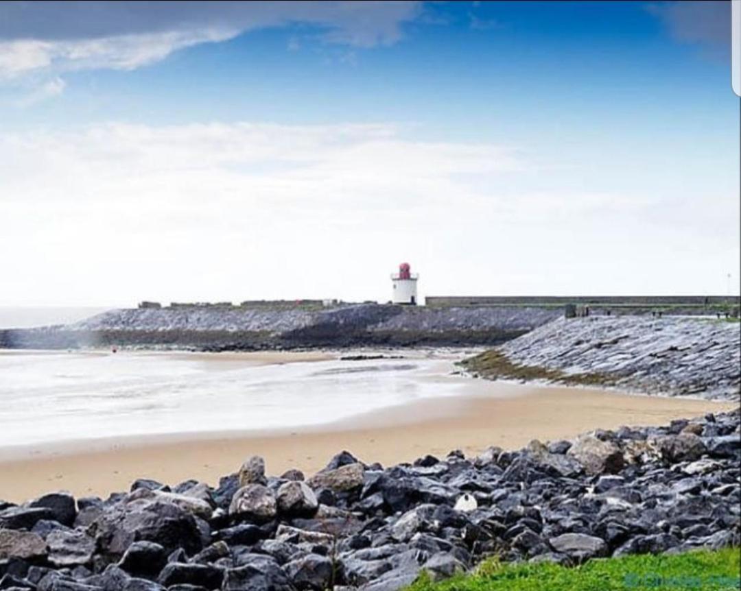 Harbour Loft! Newly Refurbished 3 Bed Flat! Appartamento Burry Port Esterno foto